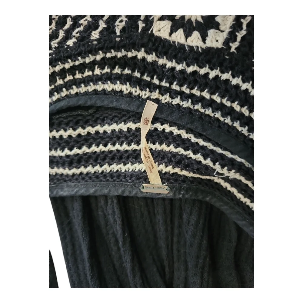 Free People Black Crochet Yoke Long Sleeve Top Size XS | Boho Asymmetrical Hem